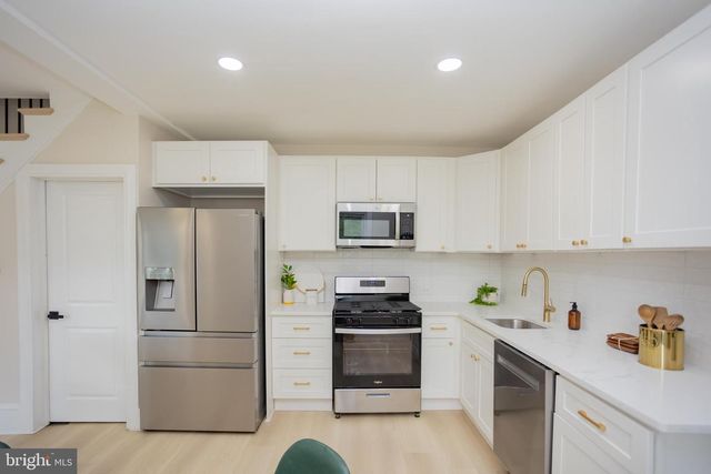 139 W WALNUT ST, North Wales, PA 19454
