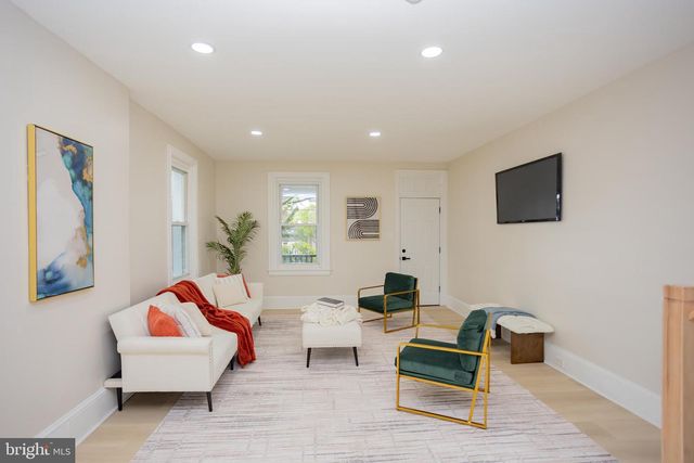 139 W WALNUT ST, North Wales, PA 19454