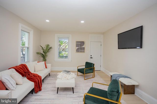 139 W WALNUT ST, North Wales, PA 19454