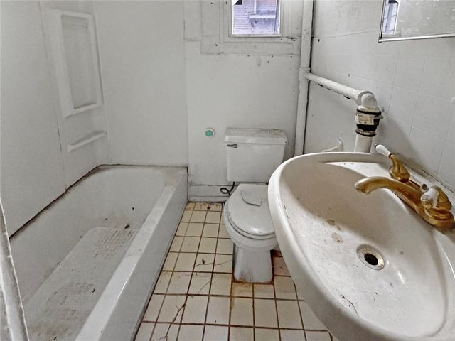 1105 Euclid Avenue, Des Moines, IA 50313