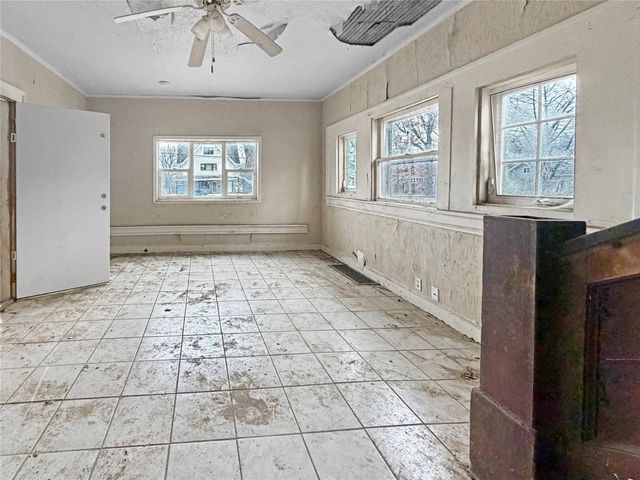 1105 Euclid Avenue, Des Moines, IA 50313