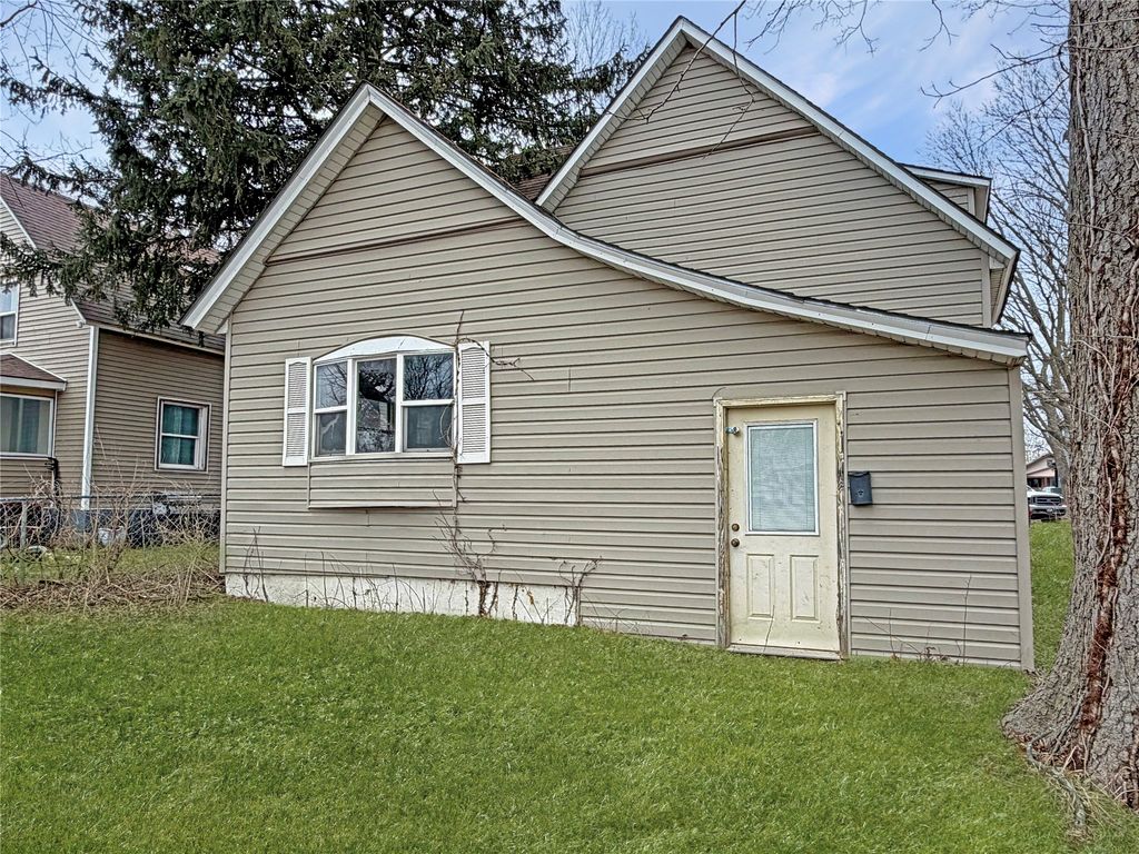 1105 Euclid Avenue, Des Moines, IA 50313