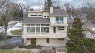 2019 Silvertip Lane, Long Beach, IN 46360