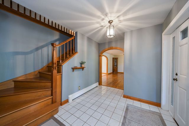 403 Meadowrue Lane, Batavia, IL 60510
