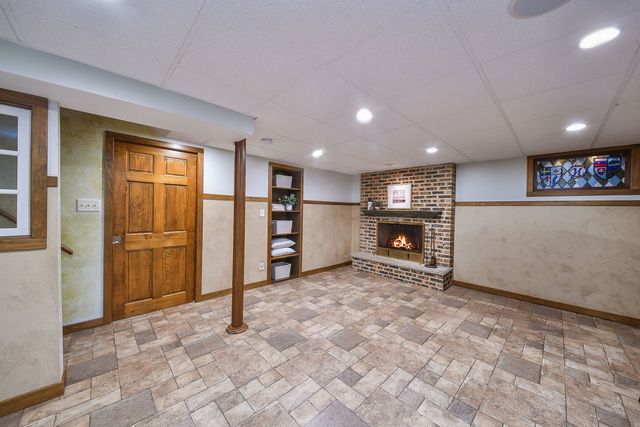 403 Meadowrue Lane, Batavia, IL 60510