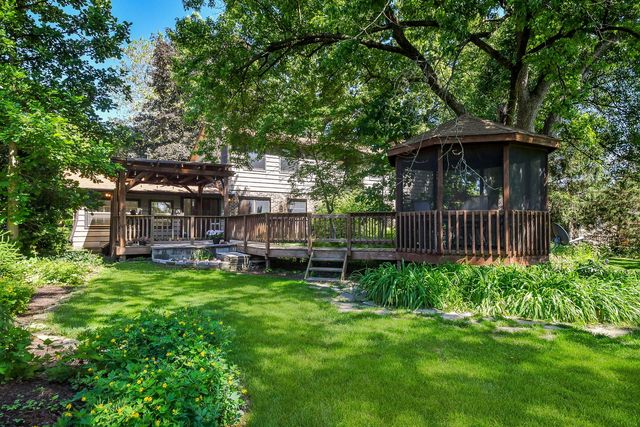 403 Meadowrue Lane, Batavia, IL 60510