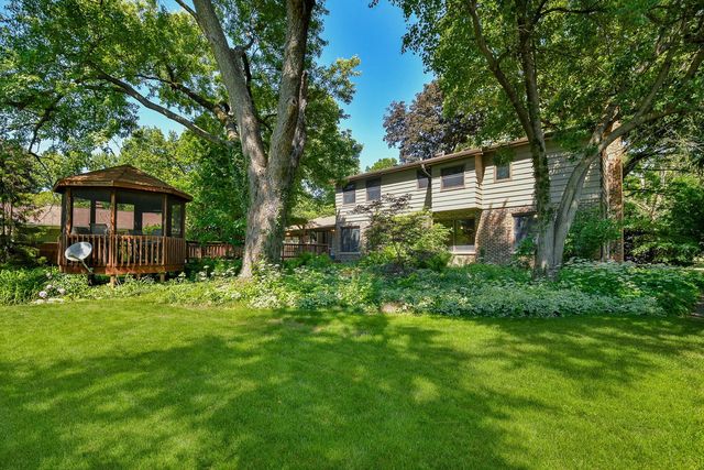 403 Meadowrue Lane, Batavia, IL 60510