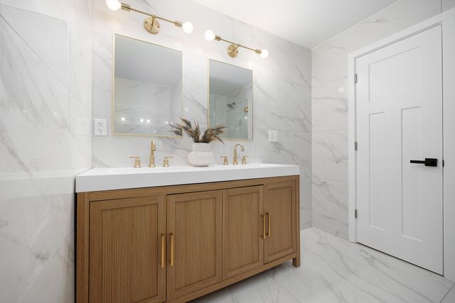 1914 Elmwood Avenue, Columbus, OH 43212