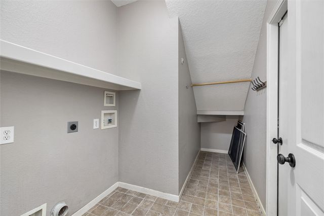 81 N Apple Springs Circle, The Woodlands, TX 77382