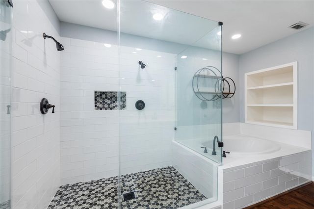 81 N Apple Springs Circle, The Woodlands, TX 77382