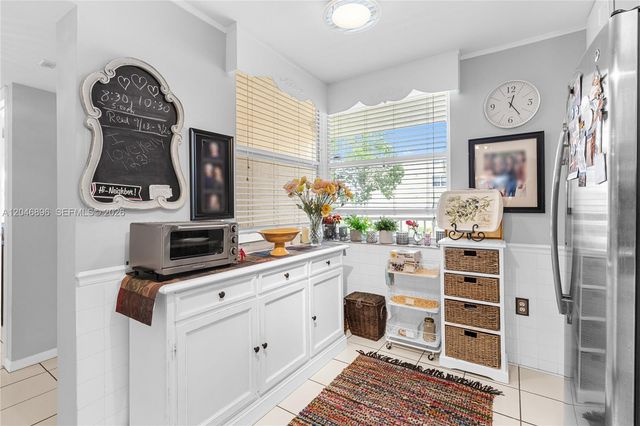 10160 NW 24th Pl 210, Sunrise, FL 33322