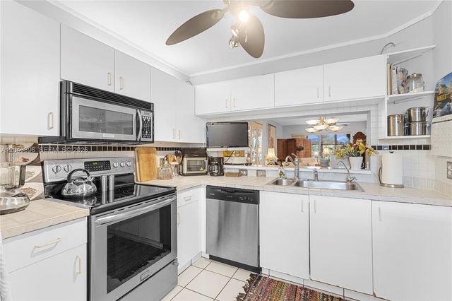 10160 NW 24th Pl 210, Sunrise, FL 33322
