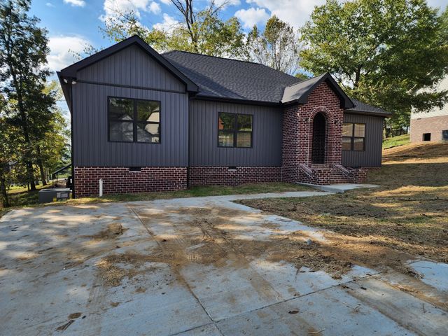 115 Acorn Ln, Hartsville, TN 37074