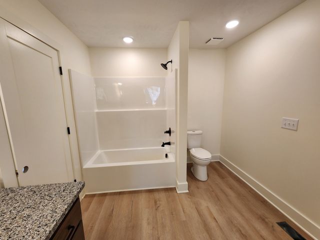 115 Acorn Ln, Hartsville, TN 37074