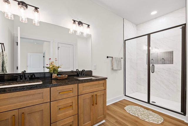 1805 Hickory Cove LN, Moneta, VA 24121