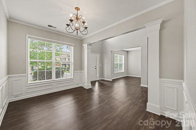 9839 Jeanette Circle, Charlotte, NC 28213
