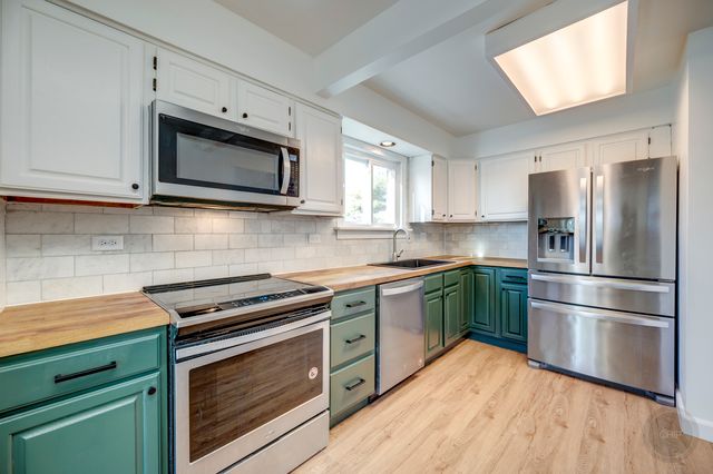 187 Roberts Road 187, Bolingbrook, IL 60440