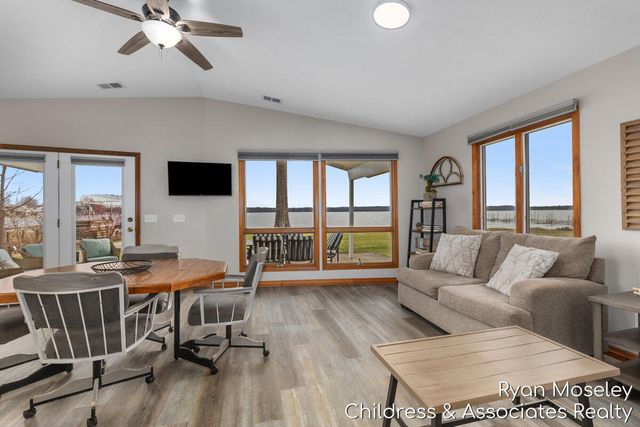 12720 Russell Drive, Wayland, MI 49348