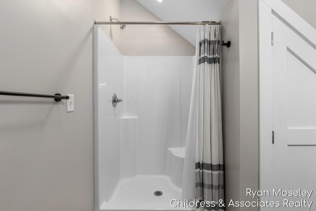 12720 Russell Drive, Wayland, MI 49348