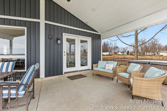 12720 Russell Drive, Wayland, MI 49348