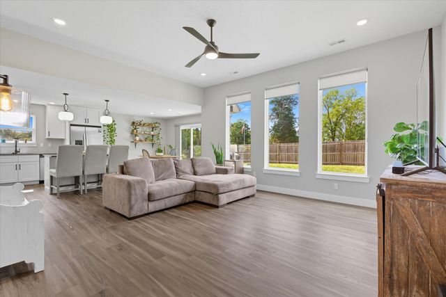 25 N LUNA LN, Columbia, MO 65201