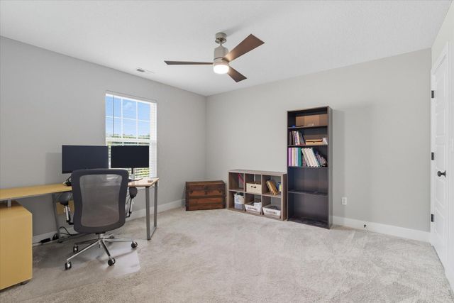 25 N LUNA LN, Columbia, MO 65201