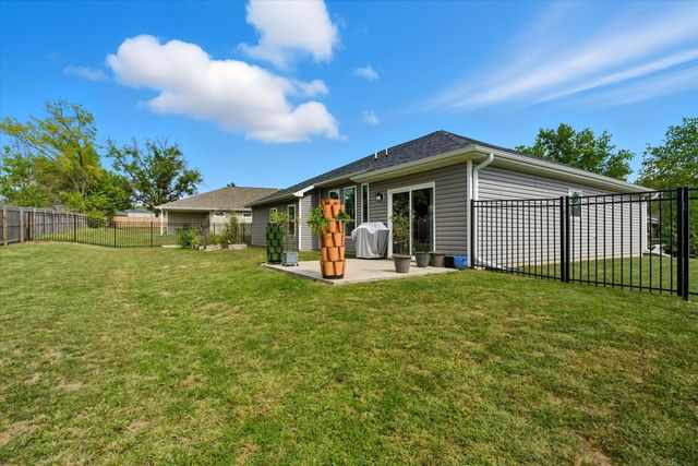 25 N LUNA LN, Columbia, MO 65201