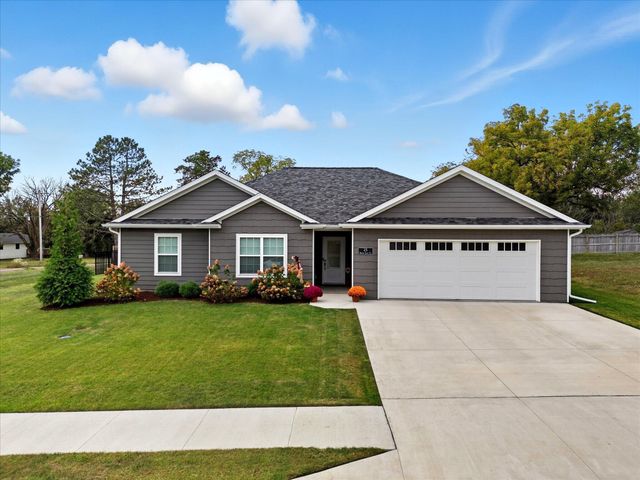 25 N LUNA LN, Columbia, MO 65201