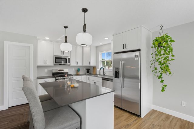 25 N LUNA LN, Columbia, MO 65201