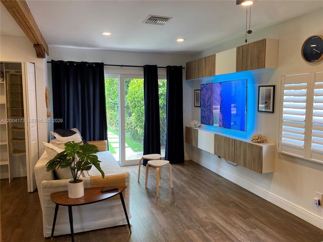 1313 NE 3rd St, Fort Lauderdale, FL 33301