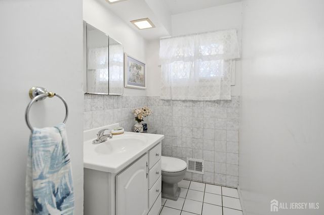 171 Princeton Road, Parlin, NJ 08859