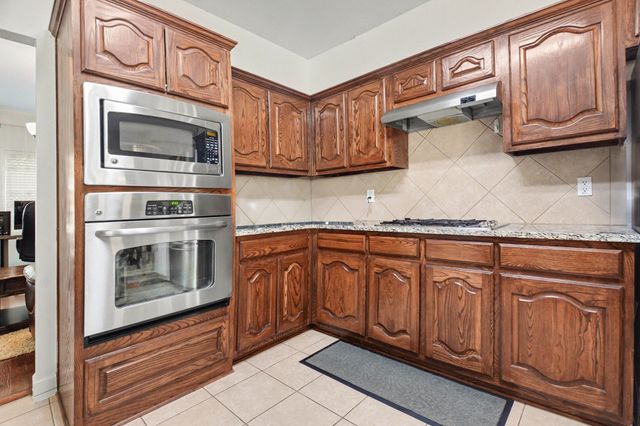 7909 Glenview Way, Rowlett, TX 75089