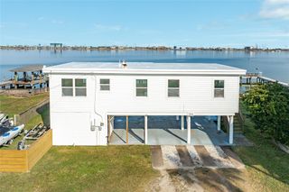 7204 Avenue N 1/2, Galveston, TX 77551