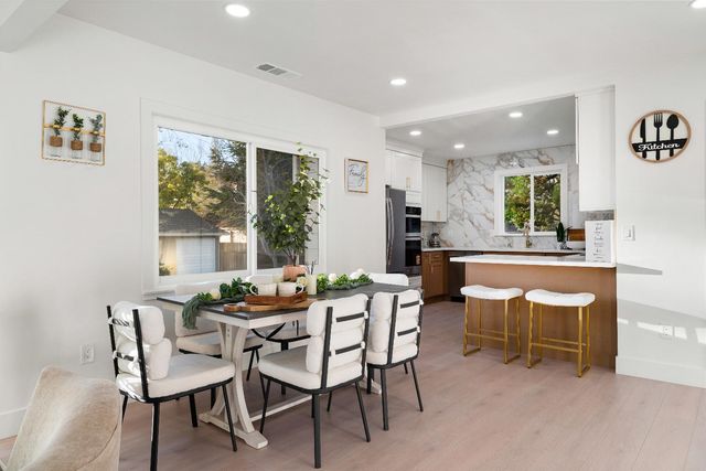 5401 J St, Sacramento, CA 95819