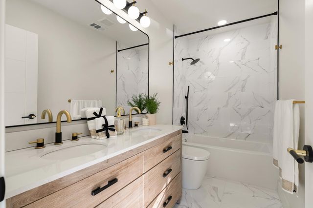 5401 J St, Sacramento, CA 95819