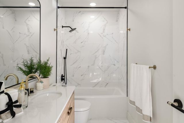 5401 J St, Sacramento, CA 95819