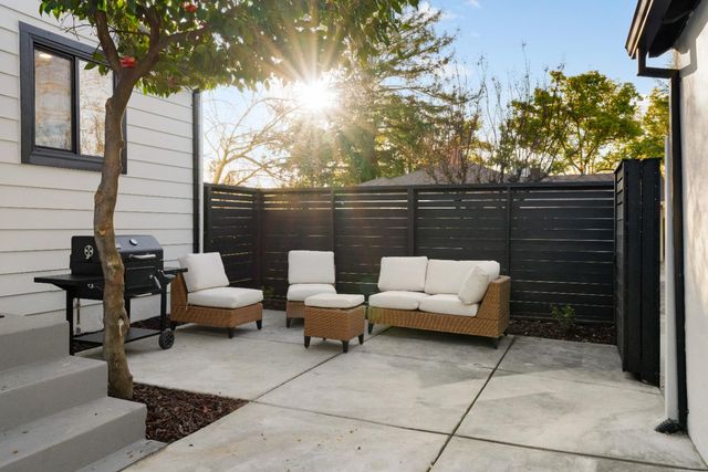 5401 J St, Sacramento, CA 95819