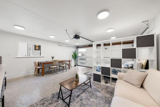 5401 J St, Sacramento, CA 95819