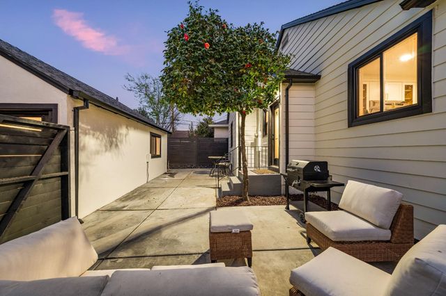 5401 J St, Sacramento, CA 95819