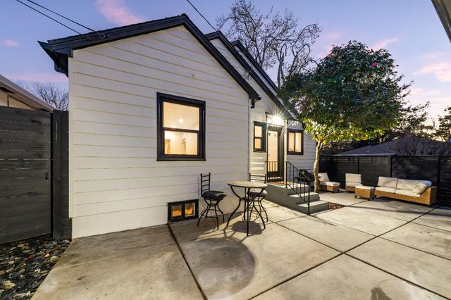 5401 J St, Sacramento, CA 95819