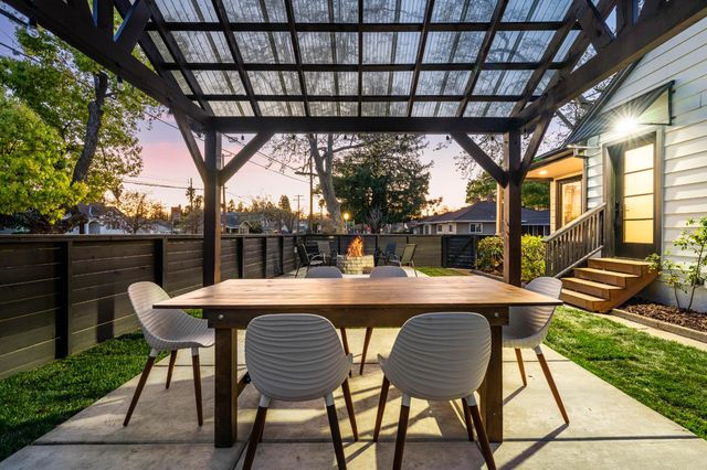 5401 J St, Sacramento, CA 95819