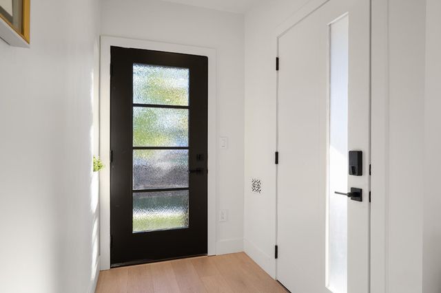 5401 J St, Sacramento, CA 95819