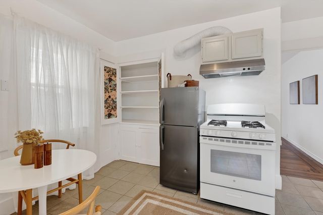 3006 3006 14Th Ave, Oakland, CA 94602