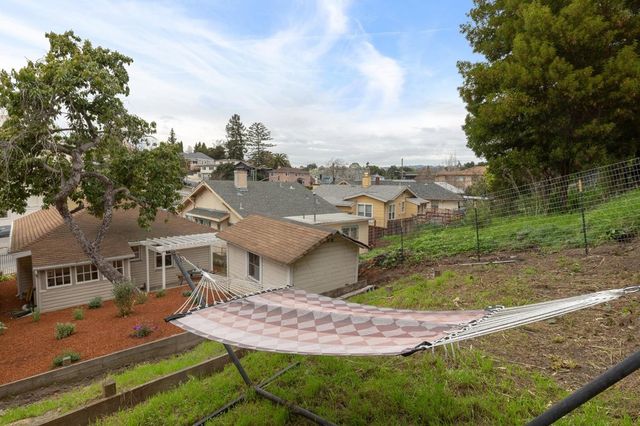 3006 3006 14Th Ave, Oakland, CA 94602