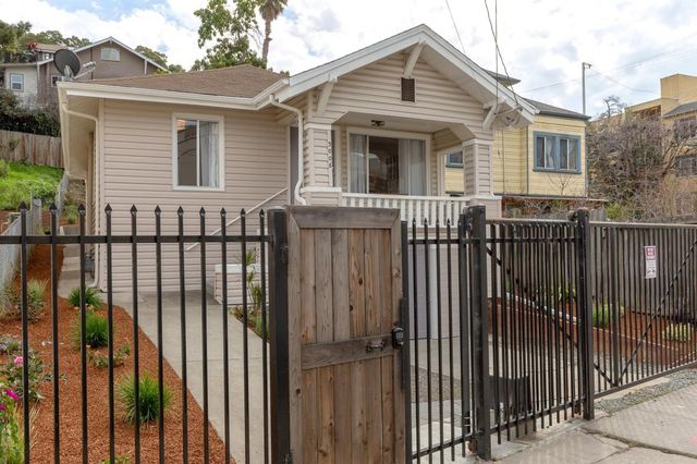 3006 3006 14Th Ave, Oakland, CA 94602