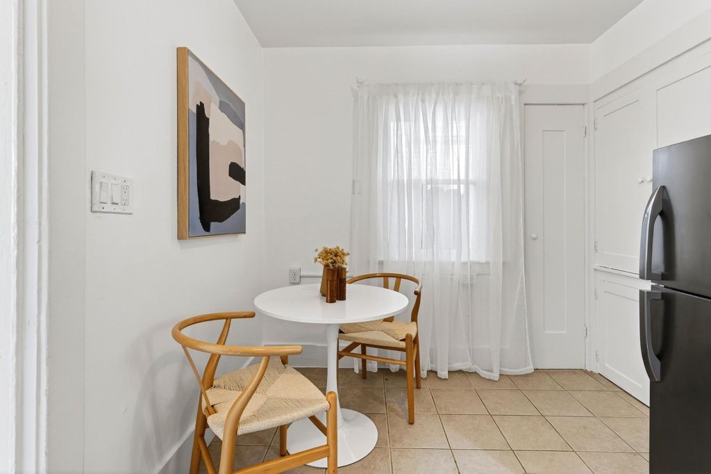 Image 20 of property listing at 3006 3006 14Th Ave, Oakland, CA 94602