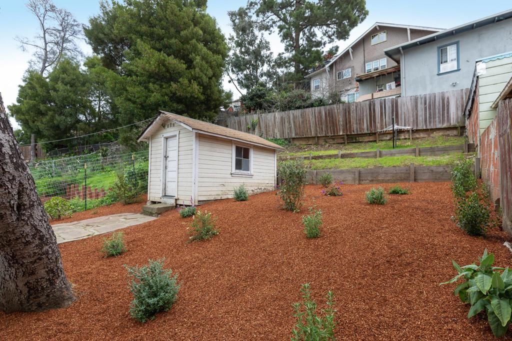 Image 40 of property listing at 3006 3006 14Th Ave, Oakland, CA 94602