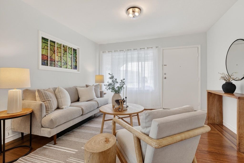 Image 6 of property listing at 3006 3006 14Th Ave, Oakland, CA 94602