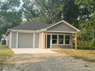 324 E 2nd Street, Adrian, MO 64720