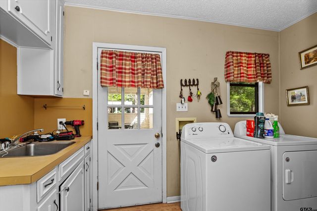 552 W State Highway 7, Crockett, TX 75835